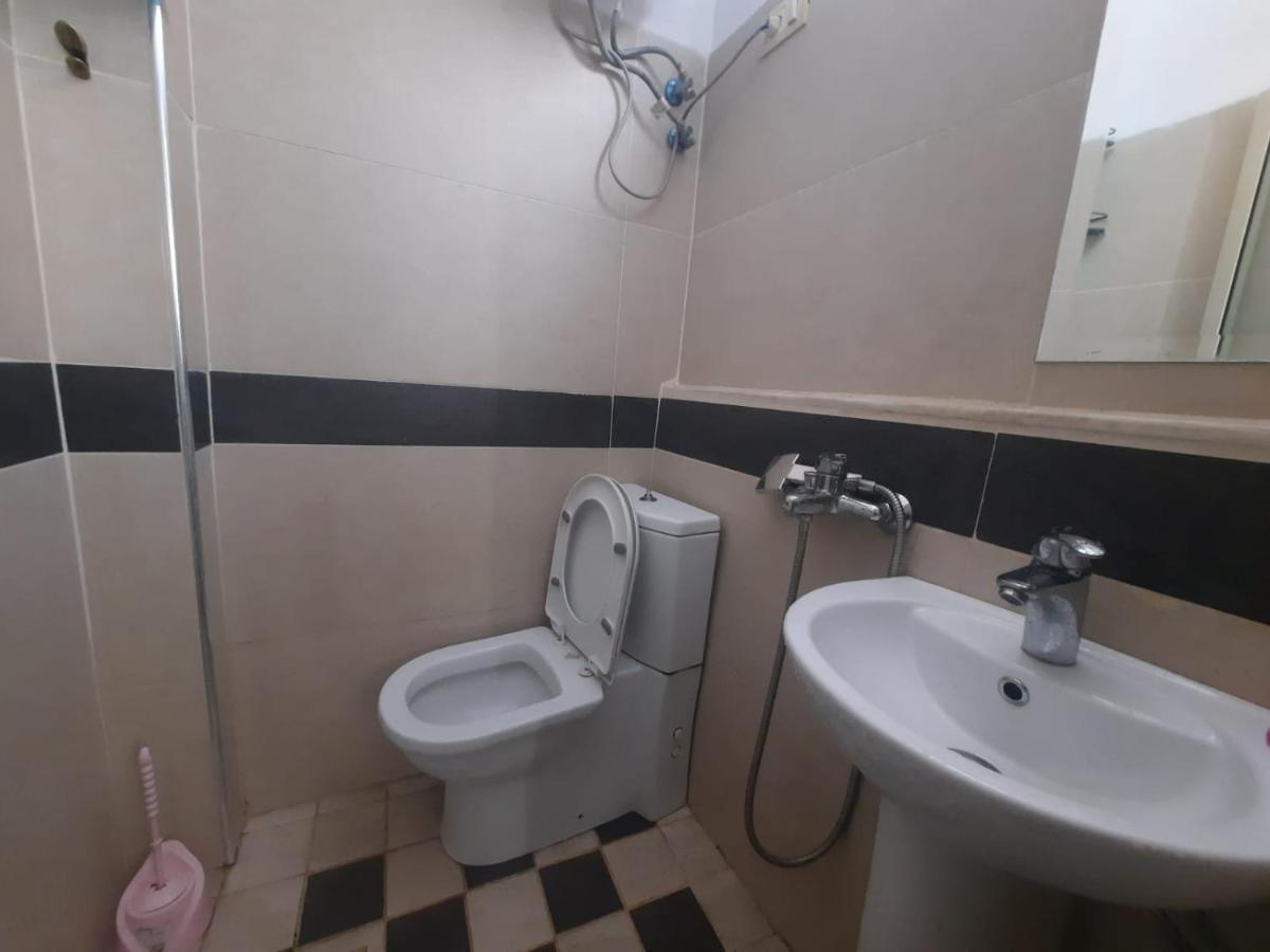 Lovely And Quite Appartament 1-3 A Apartamento Tirana